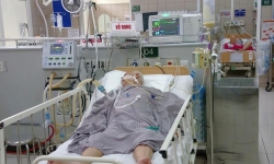 Thêm nhiều bệnh nhân vào viện vì Patê Minh Chay
