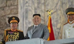 Triều Tiên trình làng tên lửa đạn đạo xuyên lục địa mới tại lễ duyệt binh
