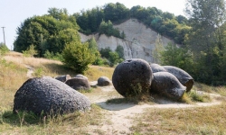Kỳ lạ những 'viên đá sống' tạo cảm hứng cho nhiều câu chuyện huyền thoại