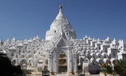 Độc đáo những đền chùa màu trắng khách du lịch không thể bỏ qua