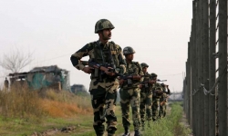 Ấn Độ và Pakistan đồng ý ngừng bắn ở biên giới tranh chấp