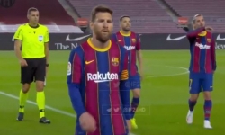 Messi tố trọng tài ngăn cản anh ra sân ở trận Barca và Real Valladolid