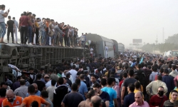 11 người chết, 98 người bị thương sau vụ lật tàu ở Ai Cập