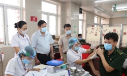 Ninh Bình: Tổ chức tiêm vaccine phòng chống Covid- 19 đợt đầu tiên
