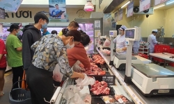 Nguồn hàng ổn định nhưng giá lương thực thực phẩm tại các siêu thị vẫn “nhích nhẹ”