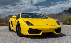 Lamborghini Gallardo bản số sàn có giá bán lên đến 240.000 USD.