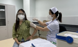 Bà Rịa - Vũng Tàu tiêm vắc-xin phòng ngừa Covid-19 cho các phóng viên thường trú