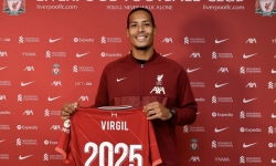 CLB Liverpool 'giữ chân' thành công trung vệ Virgil Van Dijk