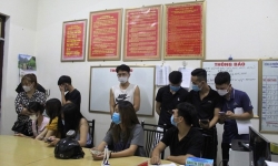 Quảng Ninh: Uống trà chanh giữa mùa COVID-19, 15 thanh niên bị xử phạt hành chính 30 triệu đồng
