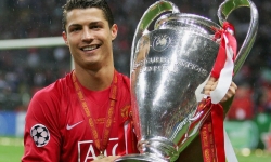 Khi gia nhập Man Utd, Cristiano Ronaldo hưởng mức lương bao nhiêu?