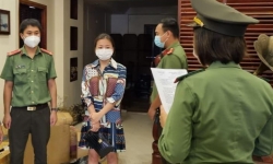 Đà Nẵng: Bắt thêm một nữ giám đốc trong đường dây đưa chuyên gia “rởm” vào Việt Nam