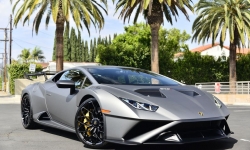 Siêu xe Lamborghini Huracan STO được rao bán với giá hơn nửa triệu USD