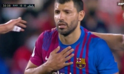 Tiền đạo Aguero đổ gục trên sân vì tim đập nhanh