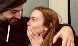 Lindsay Lohan đính hôn lần hai ở tuổi 35