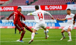 Lewandowski lập hat-trick giúp Bayern 'nhấn chìm' Cologne