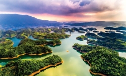 10 hồ nước tự nhiên lớn nhất Việt Nam đáng để khám phá
