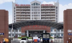 Điều tra việc mua sắm kit test Việt Á tại Bệnh viện Đa khoa tỉnh Ninh Bình