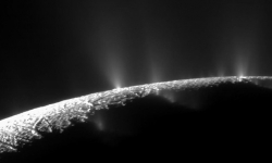 Khám phá bất ngờ từ mặt trăng sao Thổ Enceladus của tàu Cassini-Huygens