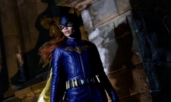 Warner Bros không phát hành ‘Batgirl’ khiến nhiều người sốc
