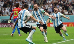 Argentina 2-0 Mexico: Messi thắp lại hy vọng đi tiếp cho Argentina