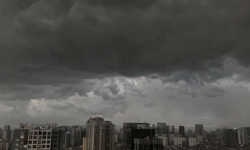 Dự báo thời tiết ngày 3/1/2023: Cảnh báo mưa dông, lốc, sét, gió giật mạnh từ Quảng Bình đến Khánh Hoà