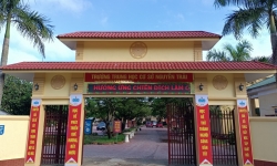 Nghi Xuân – Hà Tĩnh: Trường THCS Nguyễn Trãi vinh dự nhận Cờ thi đua xuất sắc của Chính phủ