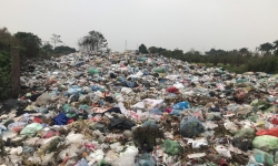 Huyện Thường Tín ra 'tối hậu thư' yêu cầu Công ty môi trường Thăng Long khắc phục tình trạng rác tồn