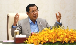 Thủ tướng Hun Sen đề nghị người hâm mộ ngừng gây sức ép lên BTC SEA Games 32