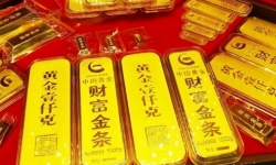 Mặc nhu cầu vàng dự kiến giảm 9%, Trung Quốc miệt mài mua vào