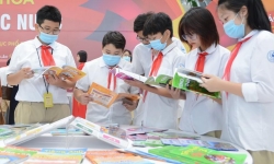 Nhà xuất bản Giáo dục Việt Nam công bố giá sách giáo khoa mới lớp 4, 8, 11