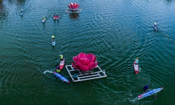 Độc đáo hội đua thuyền SUP trên sông Hà Thanh (Bình Định)