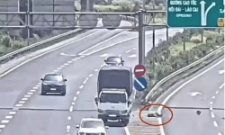 Truy tìm tài xế ô tô tải đâm tử vong người đi bộ trái phép trên cao tốc Nội Bài - Lào Cai