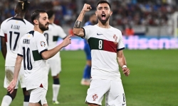 Vòng loại EURO 2024: Bồ Đào Nha thắng nhọc Slovakia trong ngày Ronaldo thoát thẻ đỏ
