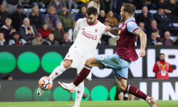 Man Utd thắng nhọc Burnley bằng siêu phẩm của Bruno Fernandes