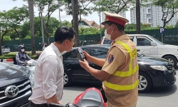 Hà Nội: Xử lý hơn 400 vụ vi phạm Luật giao thông đường bộ trong ngày 23/10