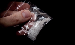 Gia Lai: Bắt quả tang nguyên thẩm phán tàng trữ ma túy trong khách sạn