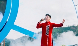 Ca sĩ La Hoàng Quý ra mắt MV 'Vấn vương chợ tình'