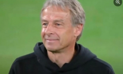 Nụ cười ẩn ý gây phẫn nộ của HLV Klinsmann trong ngày Hàn Quốc bị loại
