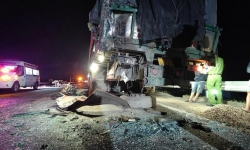 Điều tra nguyên nhân vụ tai nạn thảm khốc trên cao tốc Cam Lộ - La Sơn, 11 người thương vong