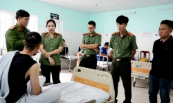 Kon Tum: Thượng úy Cảnh sát cơ động bị chém rách tay khi truy bắt tội phạm