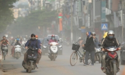 Ô nhiễm không khí vượt ngưỡng, Hà Nội sẽ phun nước rửa đường trở lại