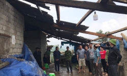 Hà Giang: Mưa lớn kèm giông lốc mạnh khiến hàng chục nhà dân bị tốc mái