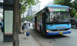 Người dân yêu thích sử dụng điểm chờ xe buýt tiêu chuẩn châu Âu