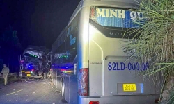 Quảng Nam: Va chạm với xe khách khiến tài xế xe tải tử vong