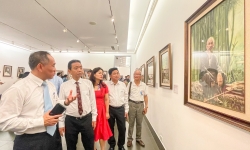 'Tấm lòng của họa sĩ Việt kiều với Bác Hồ”