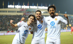 Thống kê khó tin về số bàn thua của đội đang dẫn đầu V-League