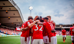 Nottingham Forest khiến Premier League ngỡ ngàng