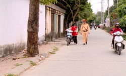 Nâng cao nhận thức cho học sinh về chấp hành luật giao thông