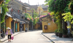 Khách hàng ồ ạt hủy tour, du lịch Việt chịu thêm “cú đấm bồi”