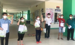 Đà Nẵng: Thêm 5 bệnh nhân Covid-19 khỏi bệnh được ra viện